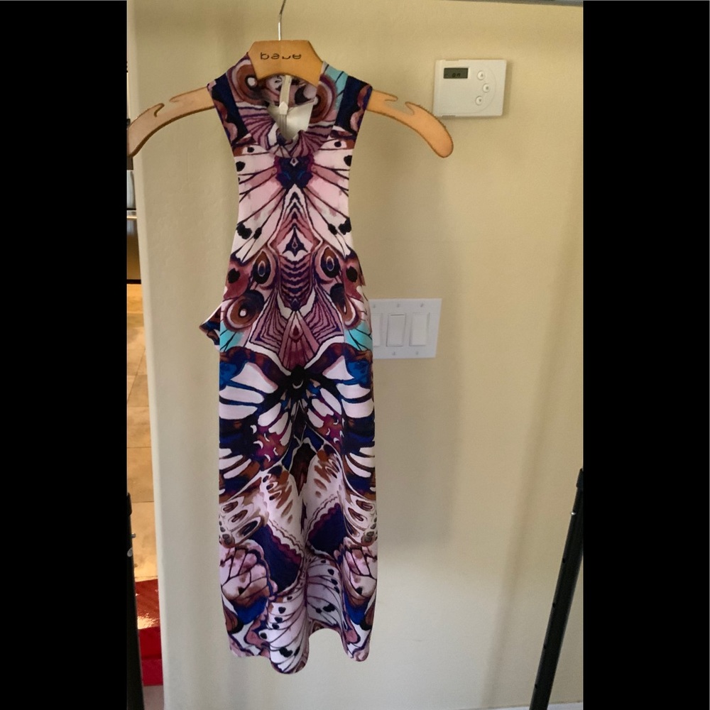 Sleeveless Bebe dress